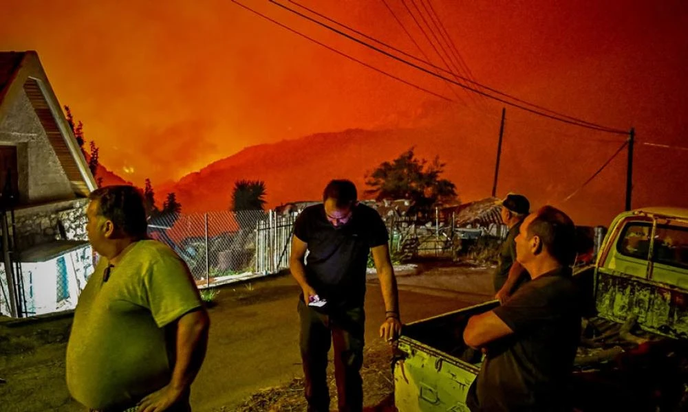 Αντιπεριφερειάρχης Κορινθίας για τους δύο νεκρούς από τη φωτιά: «Ήταν συγχωριανοί μου – Είχαν πάει να βοηθήσουν»